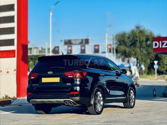 Kia Sorento-11