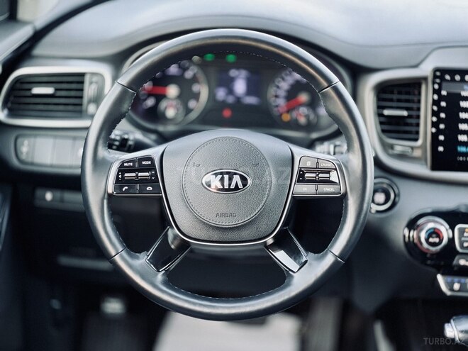Kia Sorento-14