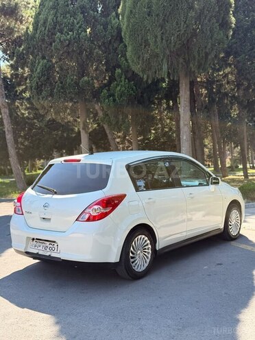 Nissan Tiida-5