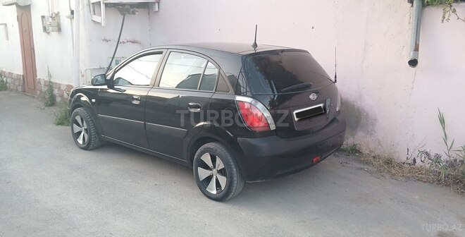 Kia Rio-10