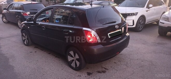 Kia Rio-7