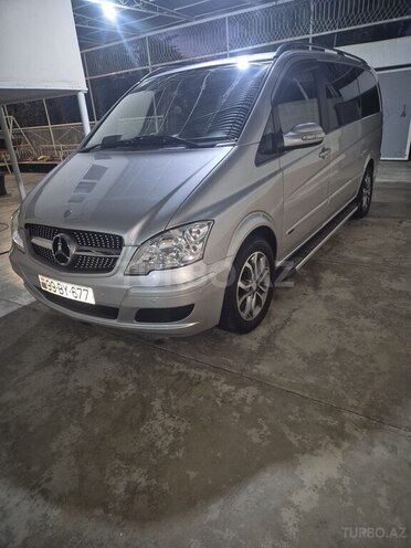 Mercedes Viano-5