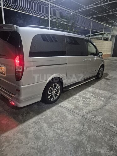 Mercedes Viano-8