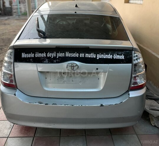 Toyota Prius-2