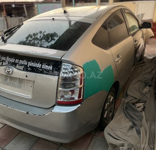 Toyota Prius-3