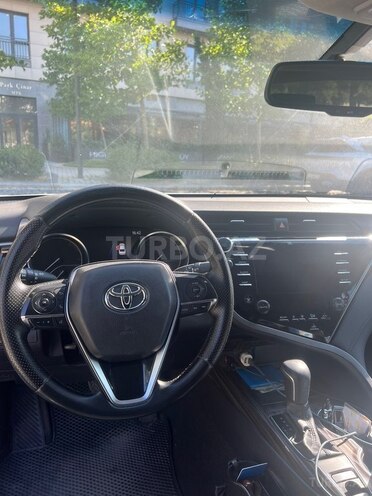 Toyota Camry-11