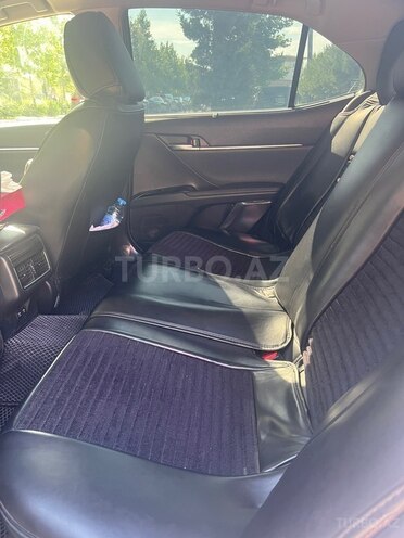Toyota Camry-12