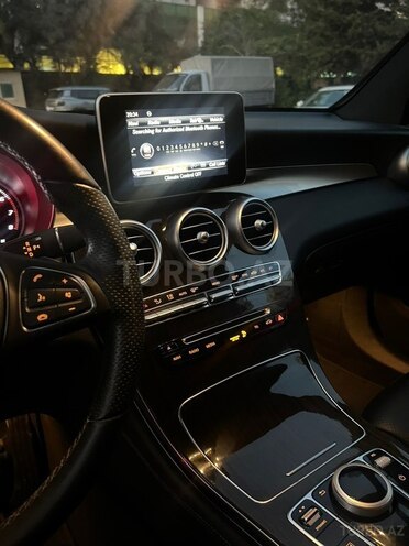 Mercedes GLC 300-11