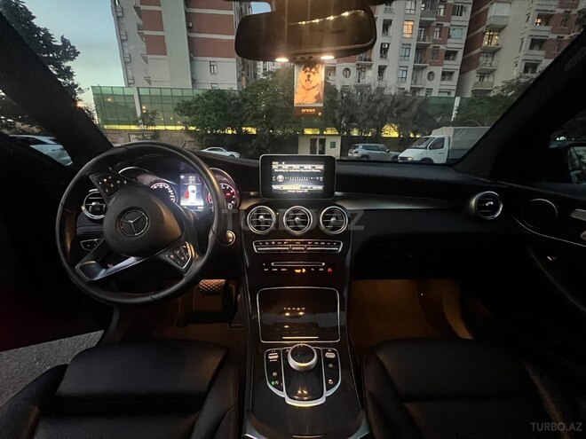 Mercedes GLC 300-10