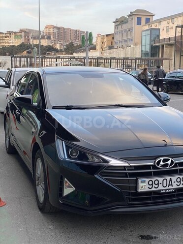 Hyundai Elantra-4