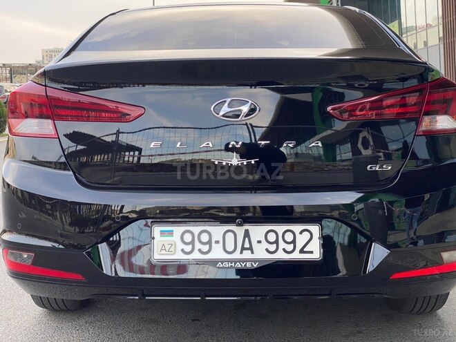 Hyundai Elantra-5