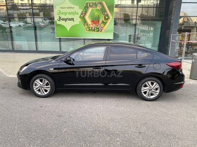 Hyundai Elantra-7