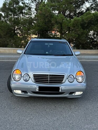 Mercedes E 240-3