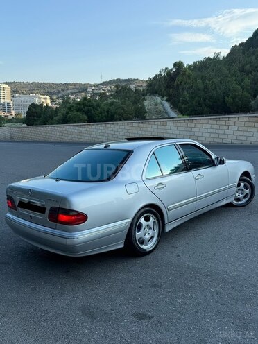 Mercedes E 240-6