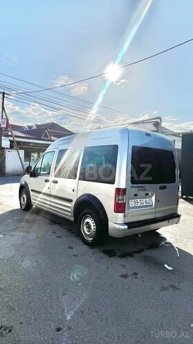 Ford Tourneo Connect-2