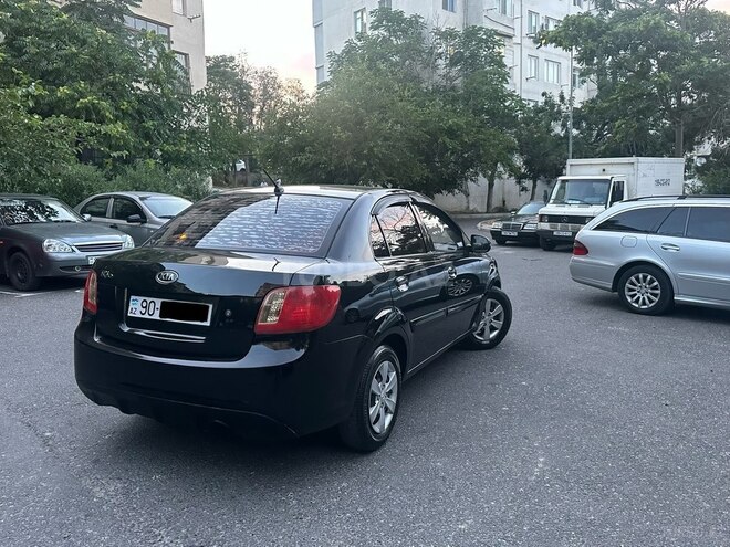 Kia Rio-4