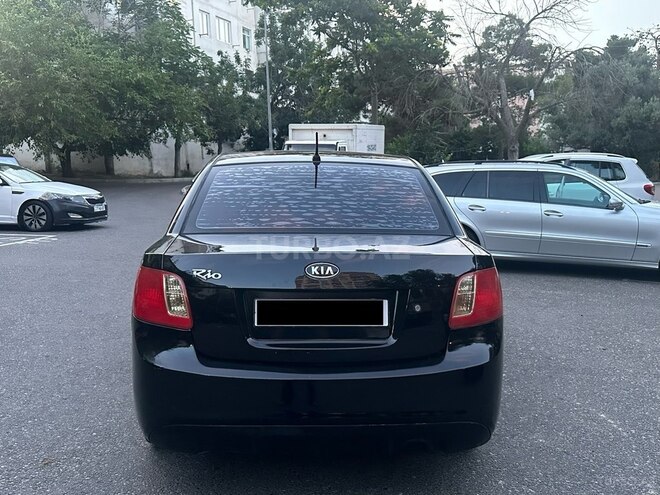Kia Rio-7