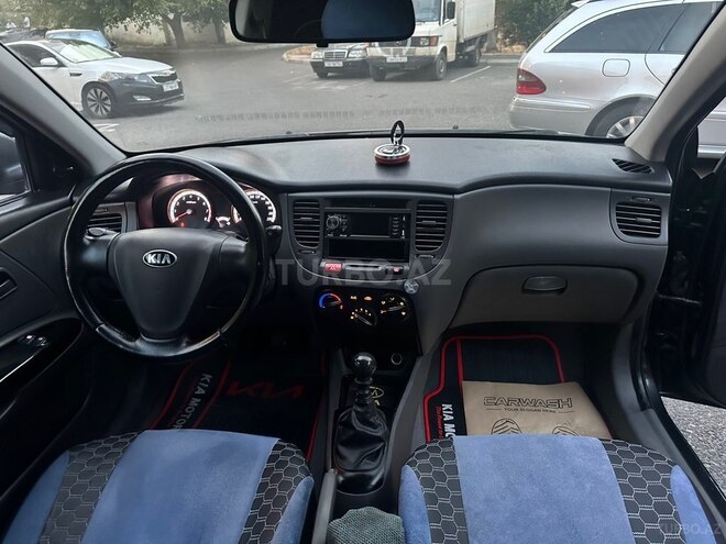 Kia Rio-8