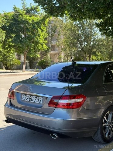 Mercedes E 220-3