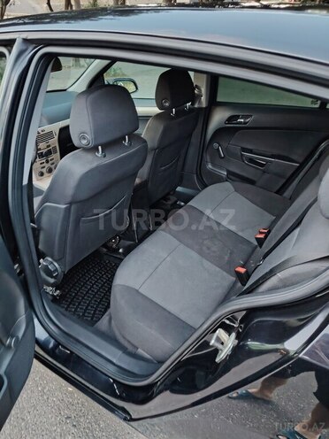 Opel Astra-10