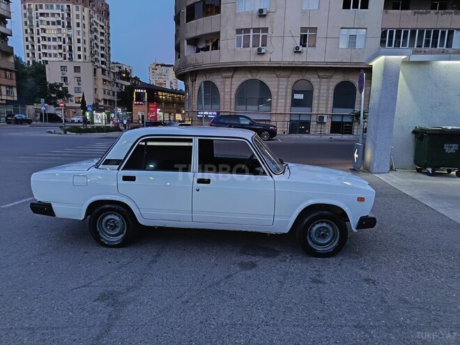LADA (VAZ) 2107-5
