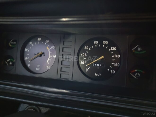 LADA (VAZ) 2107-8