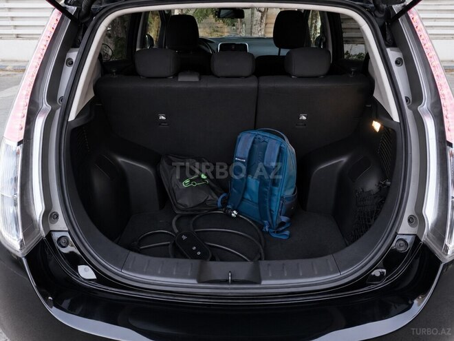 Nissan Leaf-11