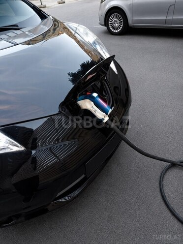 Nissan Leaf-12