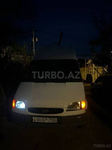 Ford Transit-7