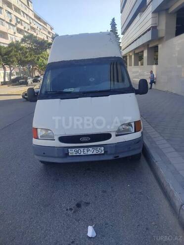 Ford Transit-1