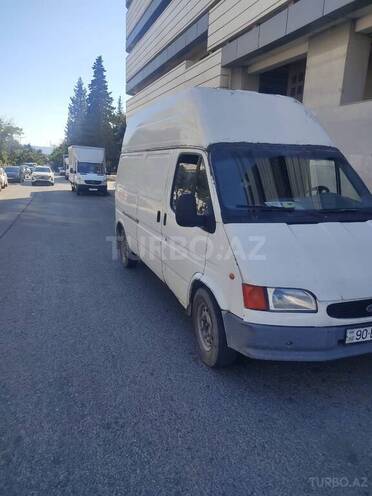 Ford Transit-3