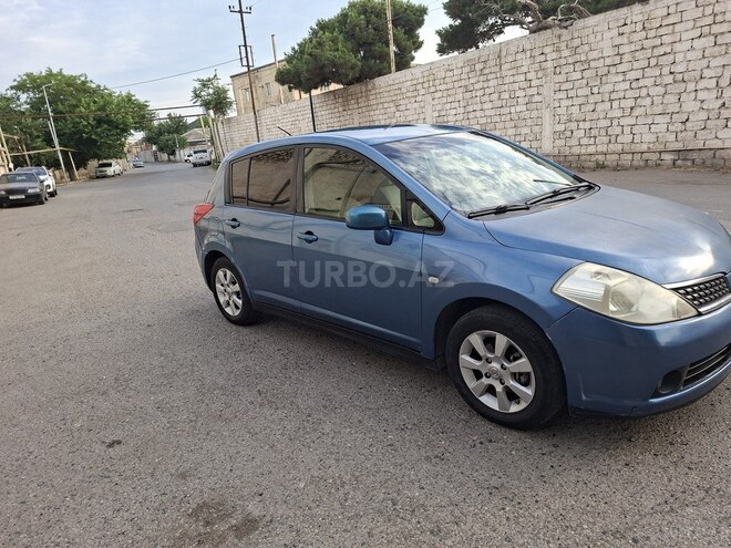 Nissan Tiida-4
