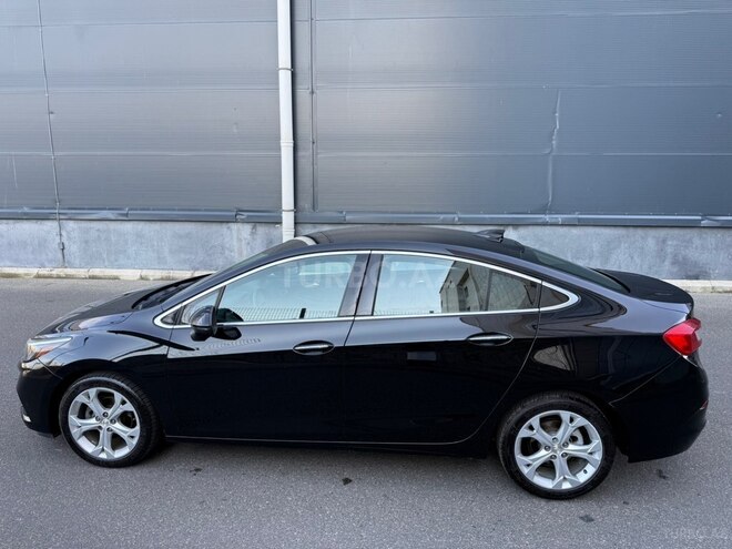 Chevrolet Cruze-12
