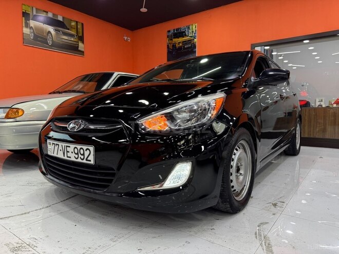 Hyundai Accent-2