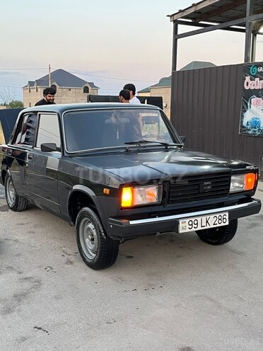 LADA (VAZ) 2107-2