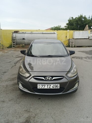 Hyundai Accent-1