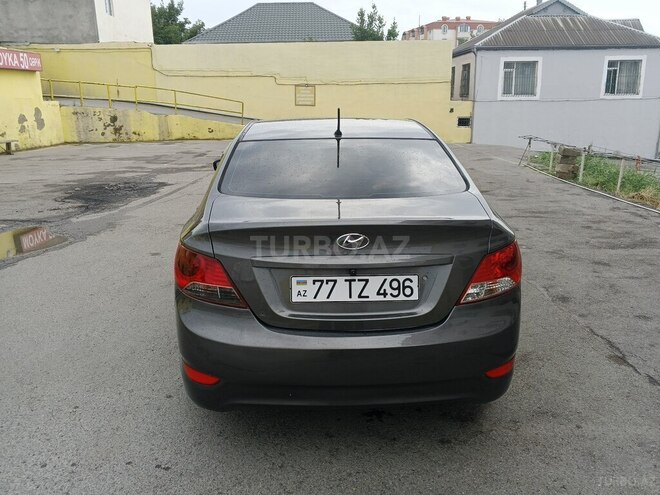 Hyundai Accent-3