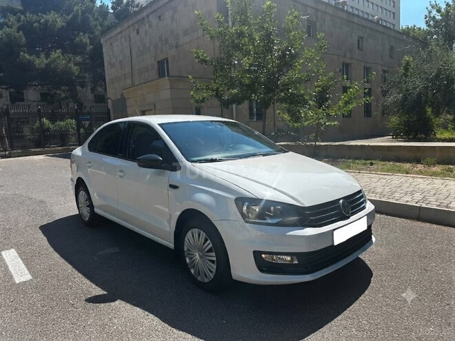 Volkswagen Polo 2018, 129,300 km - 1.6 л - Bakı