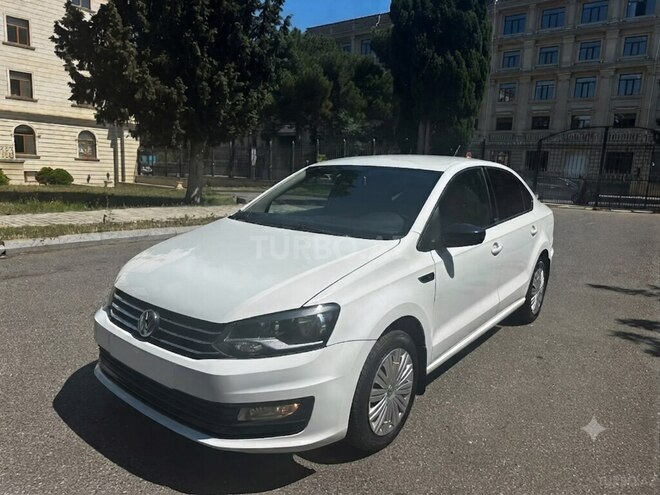 Volkswagen Polo 2018, 129,300 km - 1.6 л - Bakı