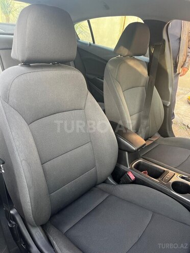 Chevrolet Cruze-10