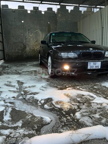 BMW 318-2