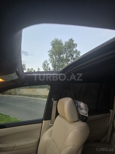 Lexus LX 570-19