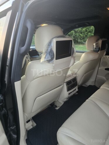 Lexus LX 570-11