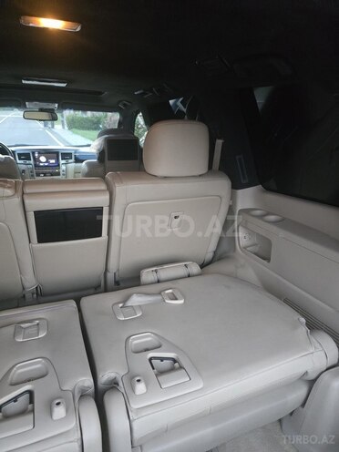 Lexus LX 570-21