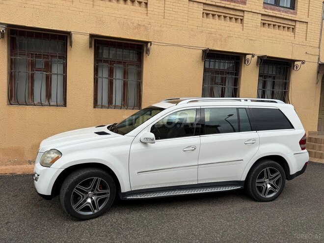 Mercedes GL 550 4MATIC-3