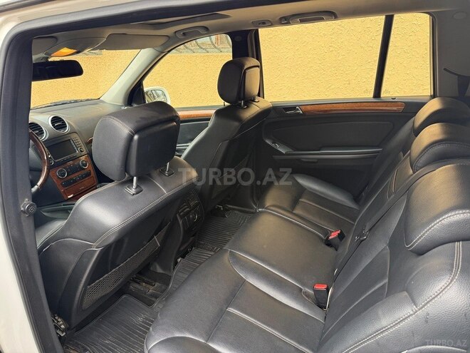 Mercedes GL 550 4MATIC-7