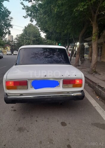 LADA (VAZ) 2107-2
