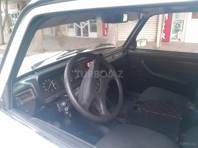 LADA (VAZ) 2107-8