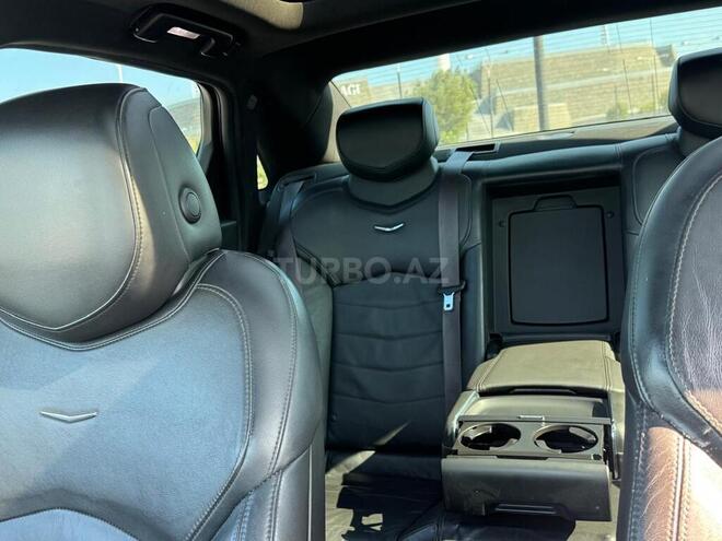 Cadillac CT6-3