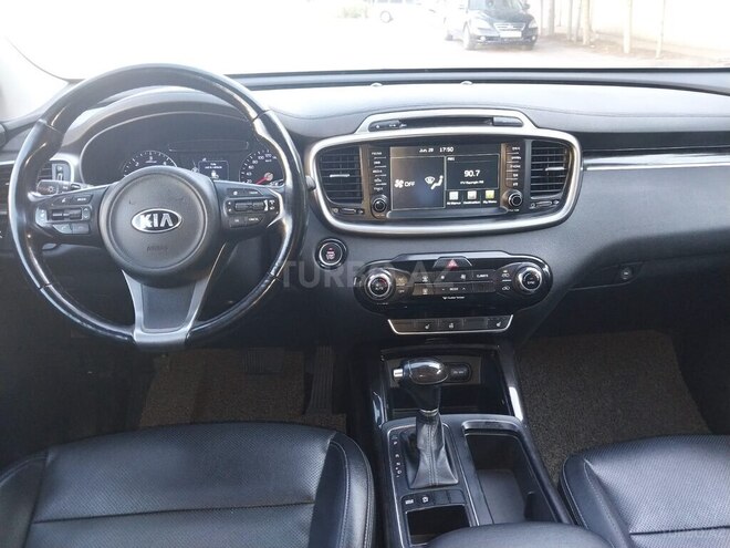 Kia Sorento-9